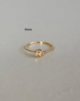 婚約指輪 朝つゆ