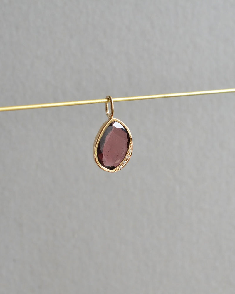 オアシス チャーム　トルマリン　ワインレッド