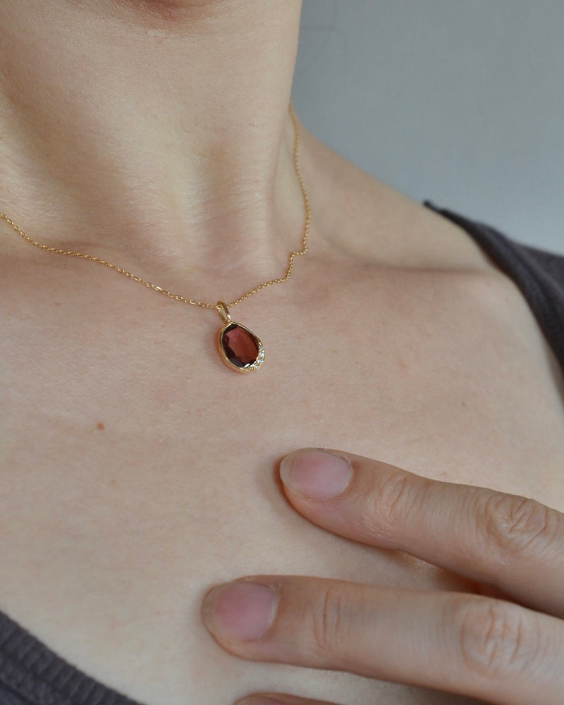 オアシス チャーム　トルマリン　スモーキーピンク