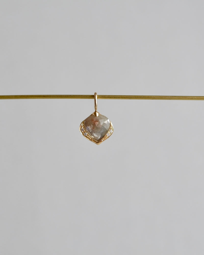 オアシス チャーム　ナチュラルダイヤモンド　オリエンタル