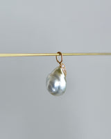 オアシス チャーム　南洋真珠　ドロップ　