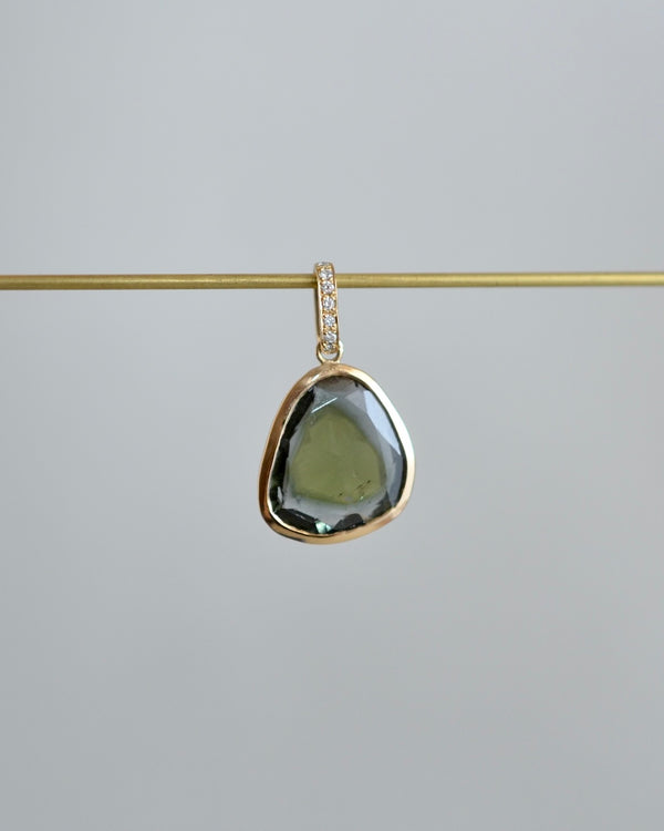 オアシス チャーム　トルマリン　バイカラー深い泉