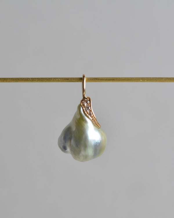 オアシス チャーム　南洋真珠　ドロップ　