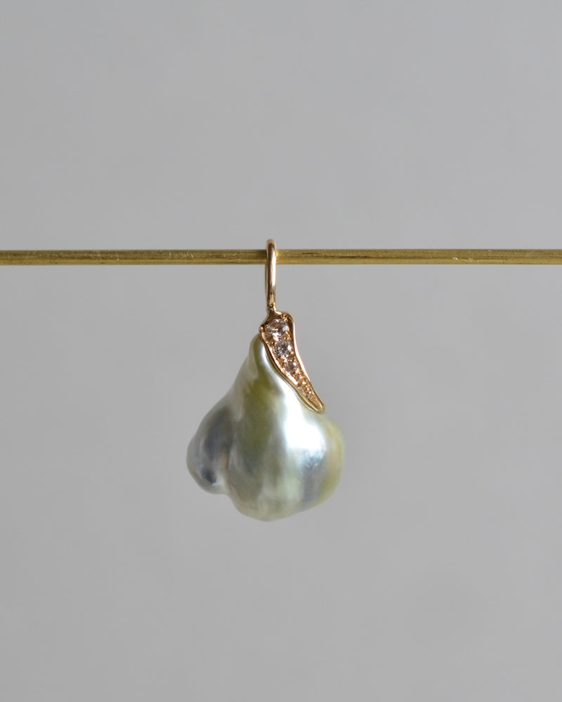 オアシス チャーム　南洋真珠　ドロップ　