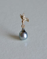 ハチドリと宝物　チャーム　たんぽぽタヒチ真珠