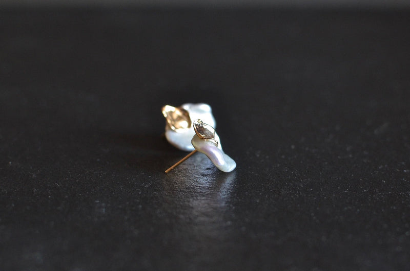 花びら ピアス ペア