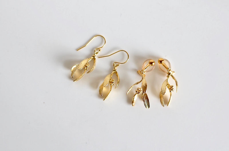 ヤドリギ ピアス