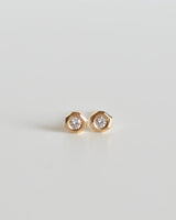 小石ダイヤモンド ピアス